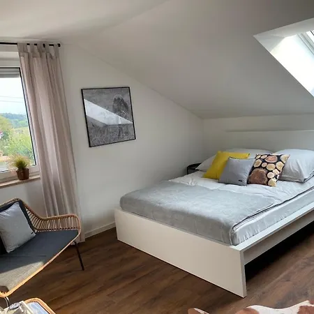 Appartement 3sz, Grosser Balkon , Naturnah *