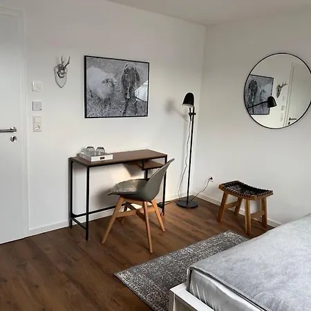 3sz, Grosser Balkon , Naturnah *