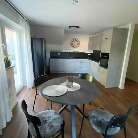 3sz, Grosser Balkon , Naturnah Apartment Amstetten